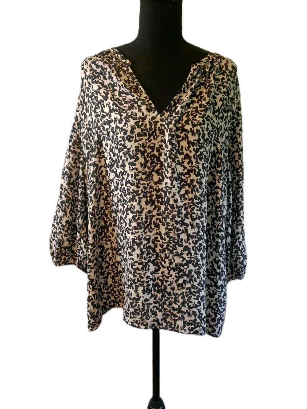 Ava & Viv Women's Plus Size 1X Animal Print V-Neck Blouse Balloon Sleeve